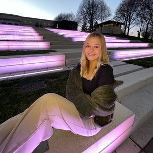 Meet your Posher, Katelyn